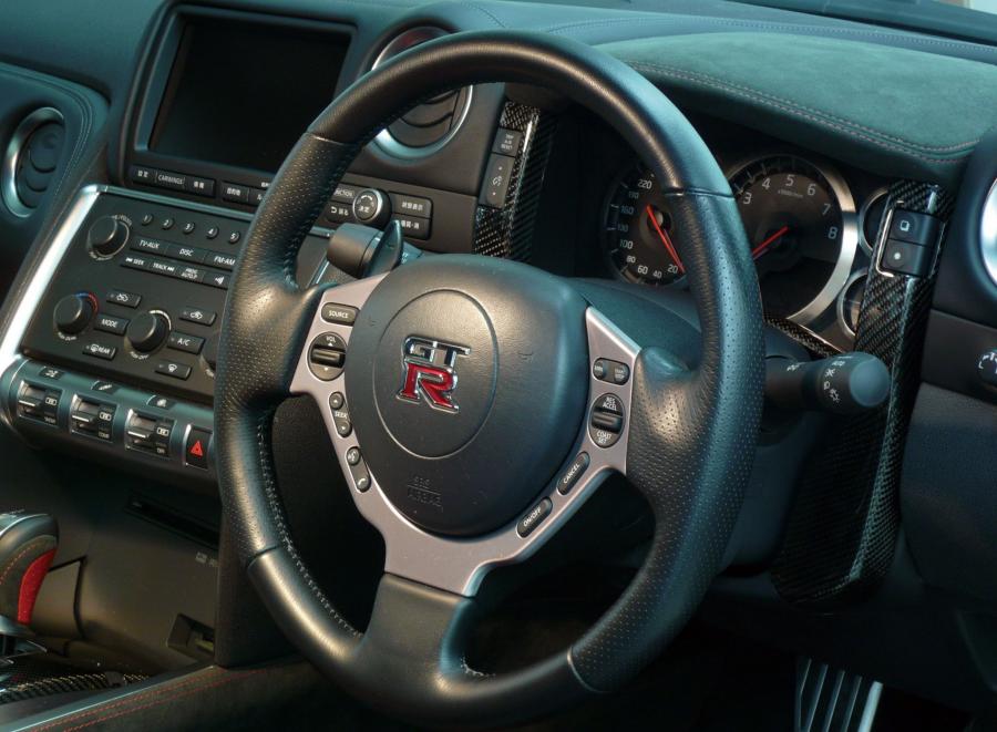  Nissan GT-R Sports Line by WALD 2008 года  (фото 8 из 10)
